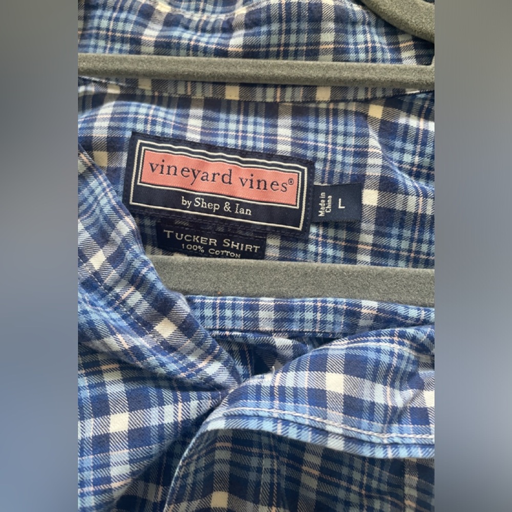 Vineyard Vines Men’s Shirt. VV by Shep And Ian Tucker Shirt size L. VGU